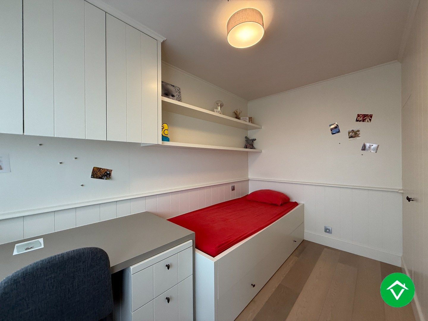 Prachtige rijwoning met 3 slaapkamers, tuin en garage te Roeselare foto 13