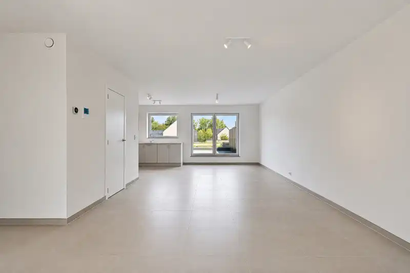 Stijlvol nieuwbouwappartement met 3 slaapkamer nabij het station van Evergem foto 3
