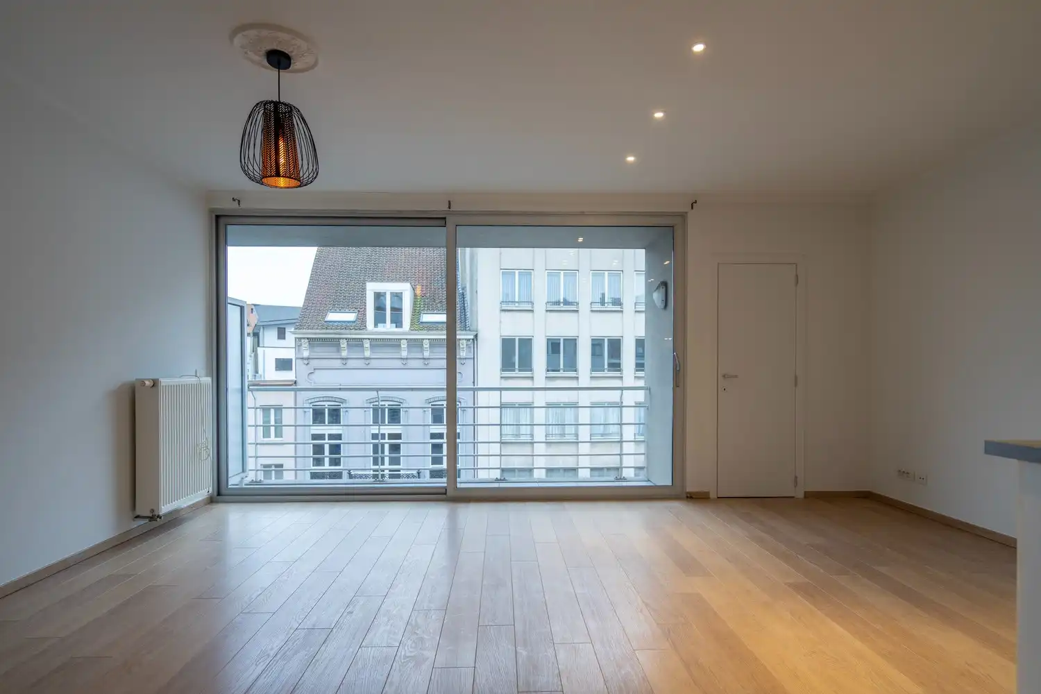 Centraal wonen in Kortrijk foto {{pictureIndex}}