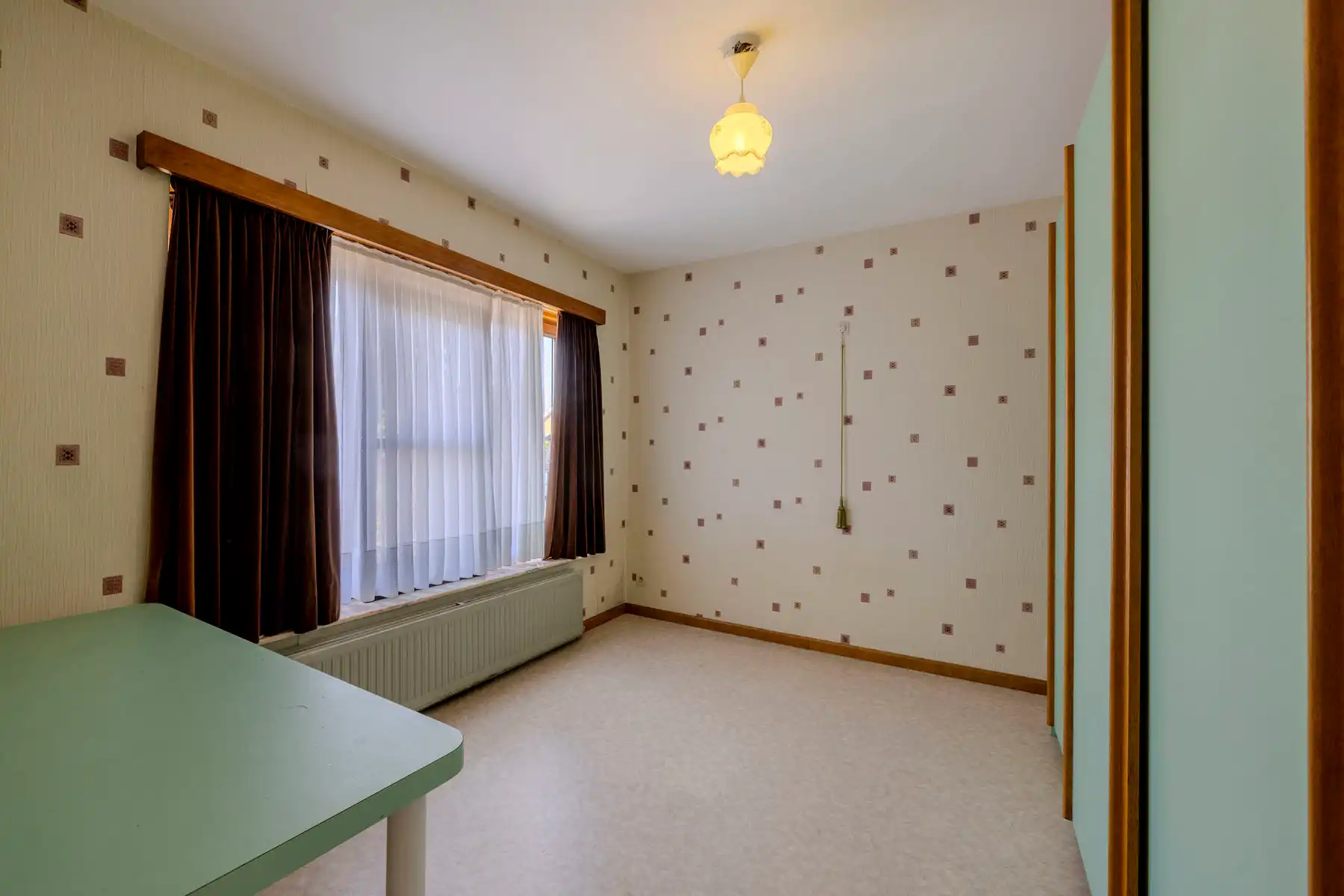 Op te frissen woning met 3 slpks, garage en gezellige tuin foto 13
