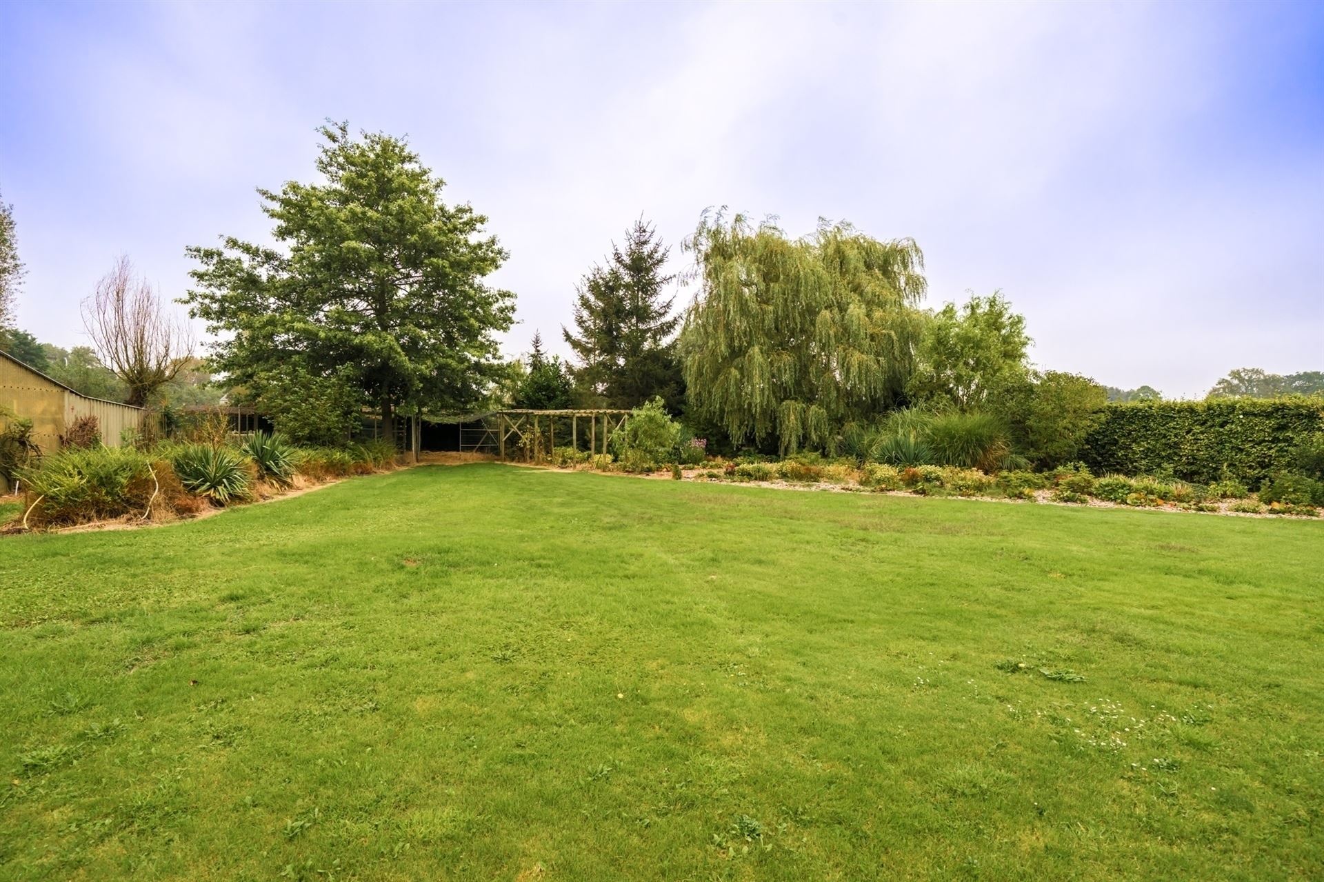 Zeer rustig gelegen villa op een perceel van 3.626 m² foto 22