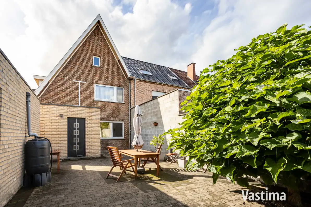 Halfopen woning met prachtige tuin en ruimte om te groeien foto 25