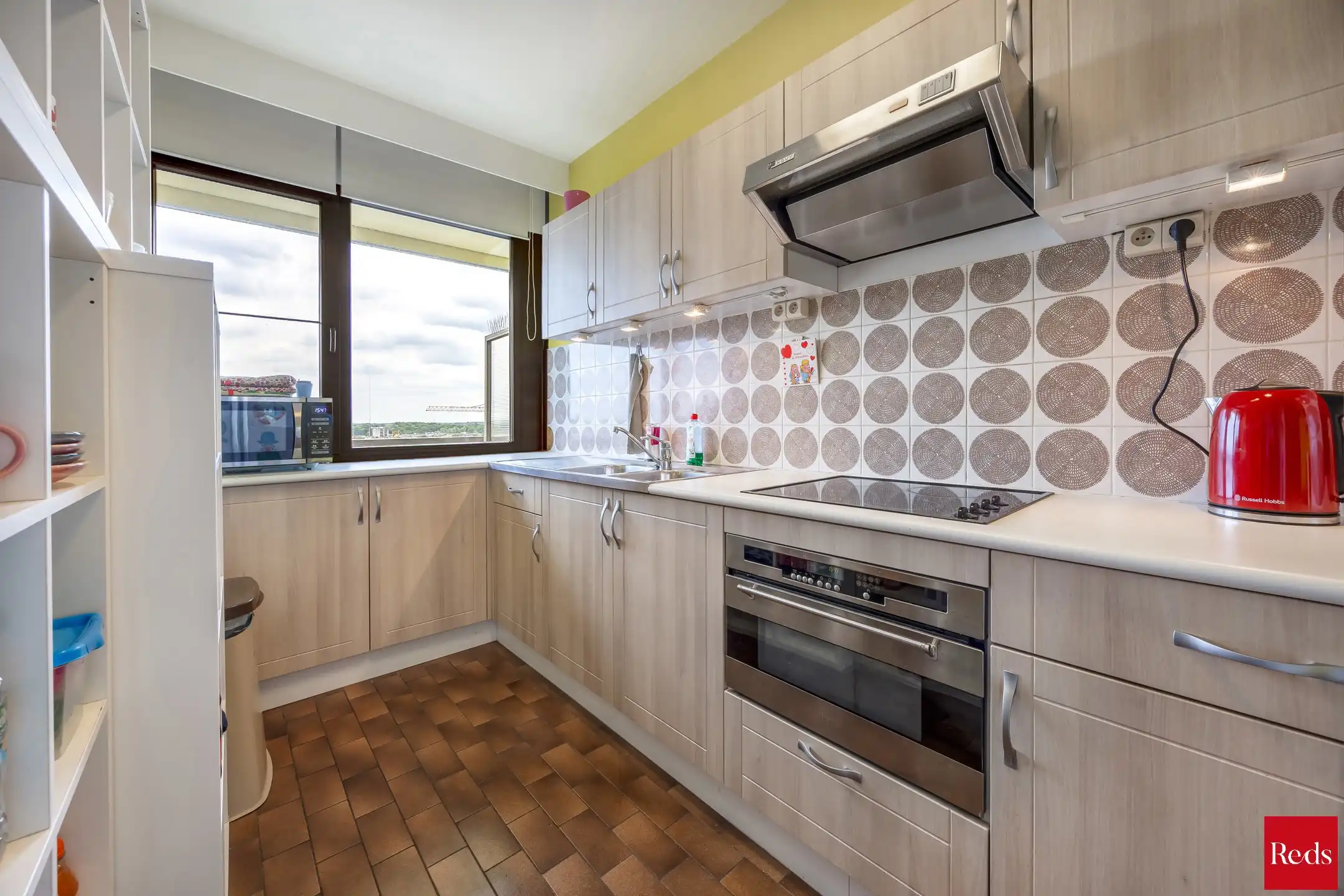 Mooi verzorgd appartement op 12de verdieping  met prachtig zicht, 2 slaapkamers en ondergrondse staanplaats foto 6