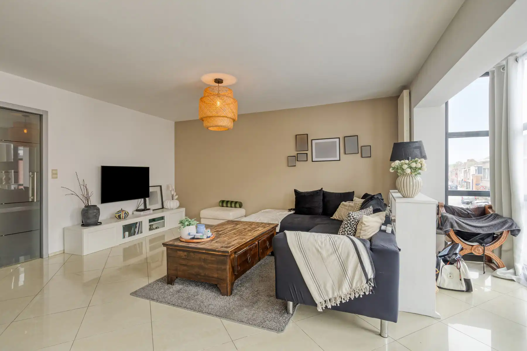 Overname vennootschap met appartement en gelijkvloers foto 3
