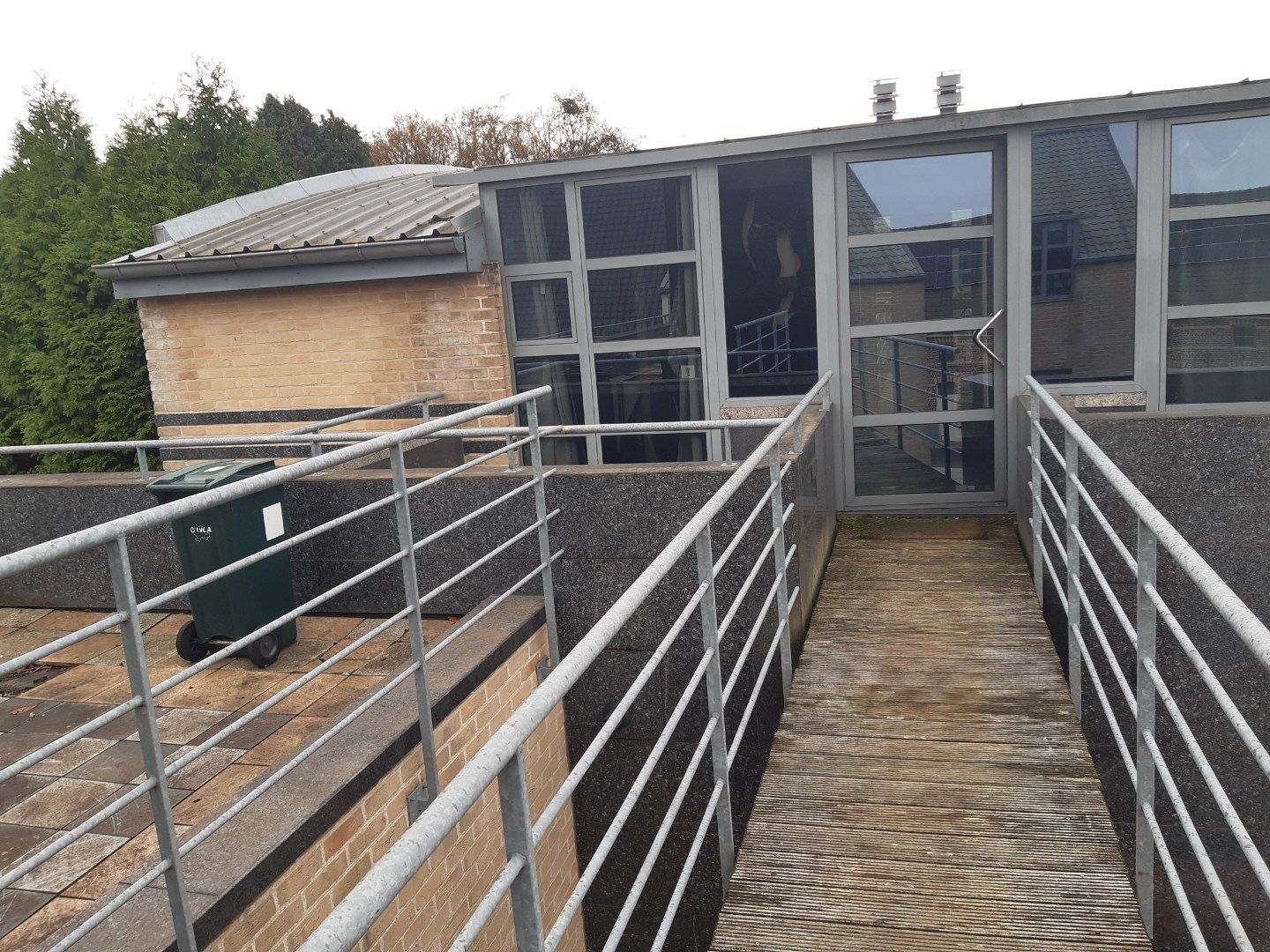 Gezellig 1 slpk-appartement met terras. foto {{pictureIndex}}