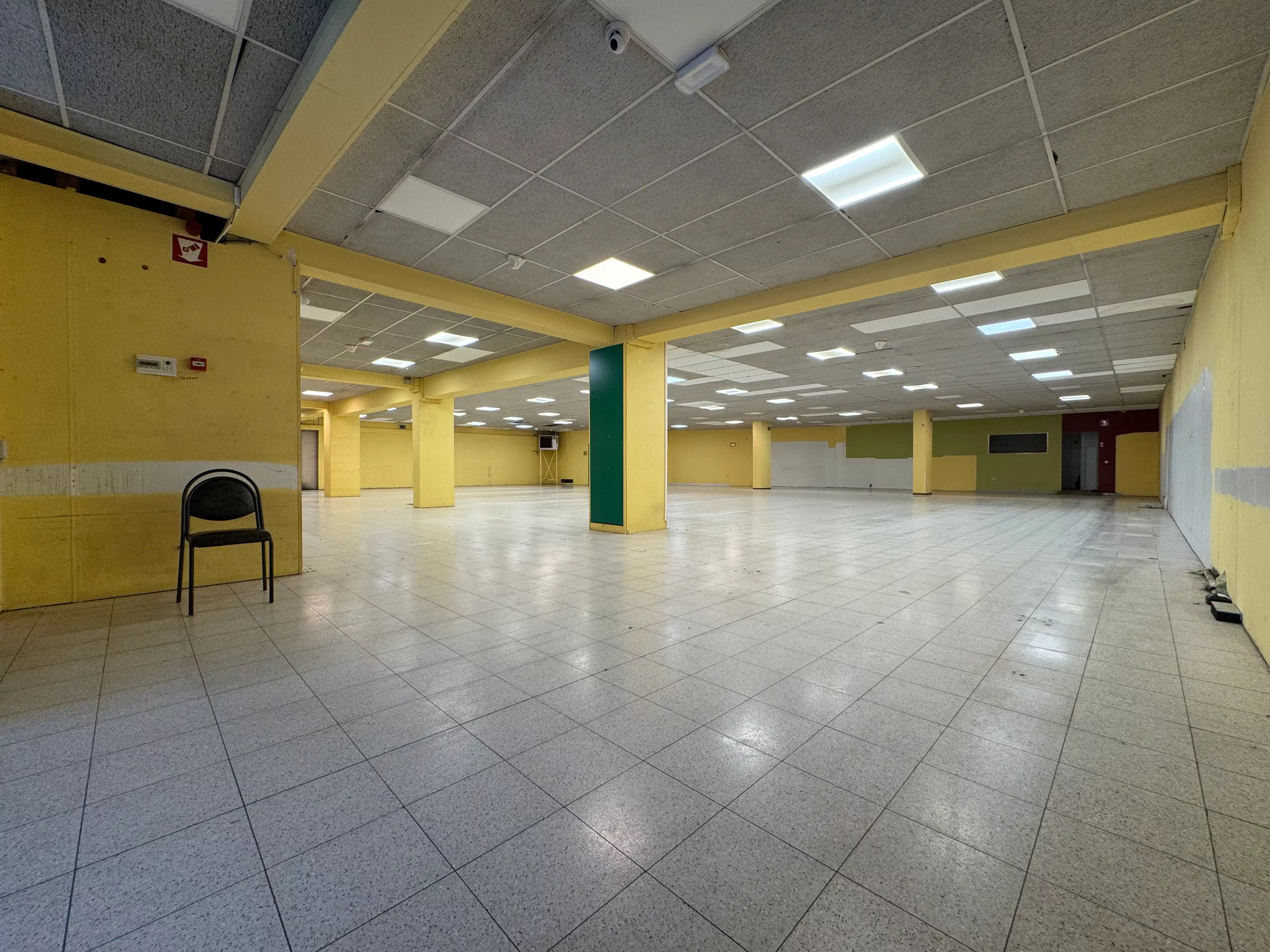 Handelsgelijkvloers 625 m² foto 3