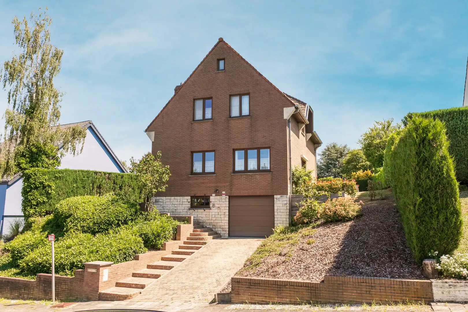Verzorgde woning met 3 slpk, garage en tuin foto {{pictureIndex}}