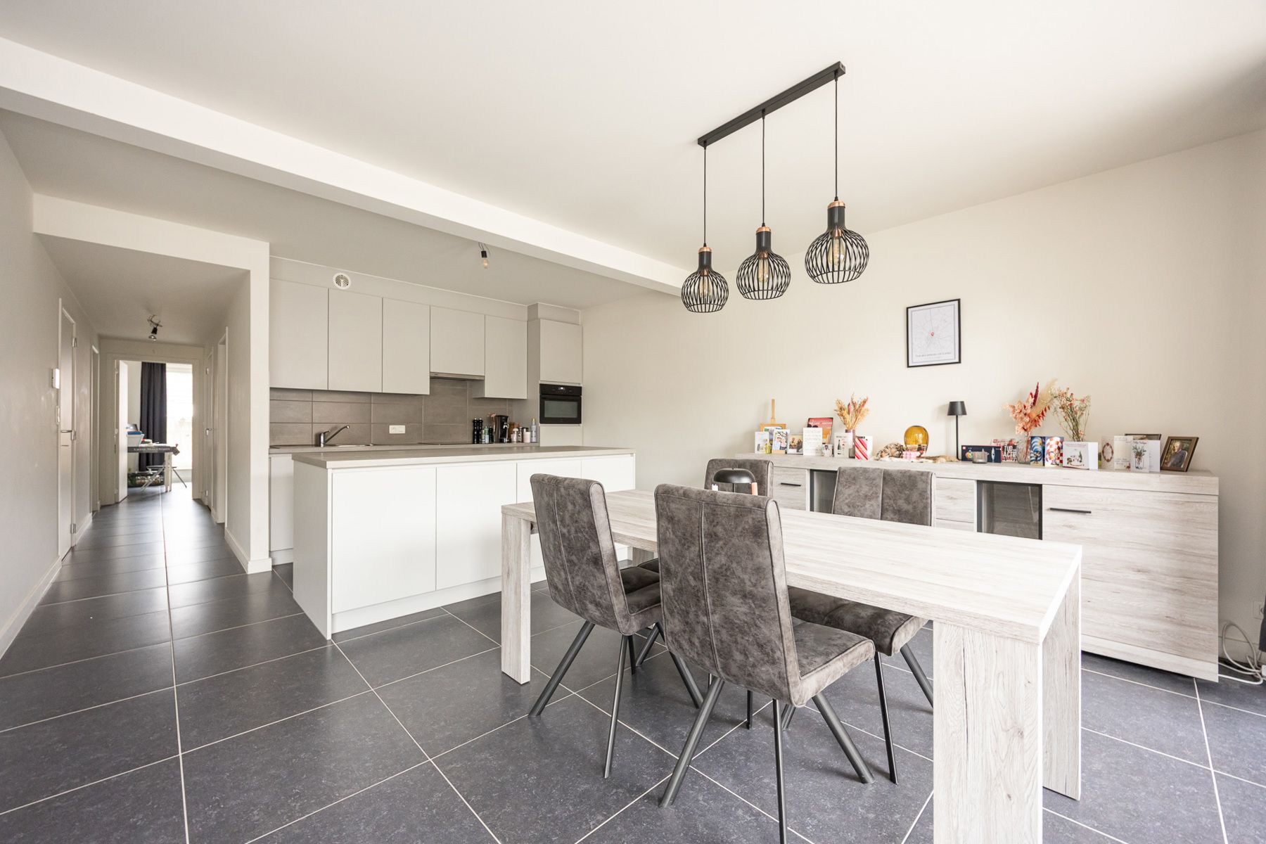 Recent en energiezuinig appartement met 2 slaapkamers in het centrum van Merksplas.  foto 6