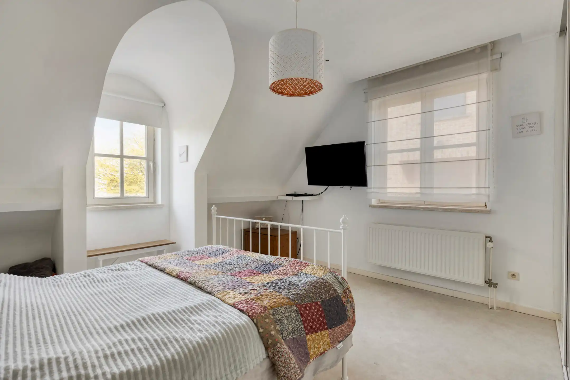 Klassevolle woning en zonnige tuin op een uitstekende ligging foto 22