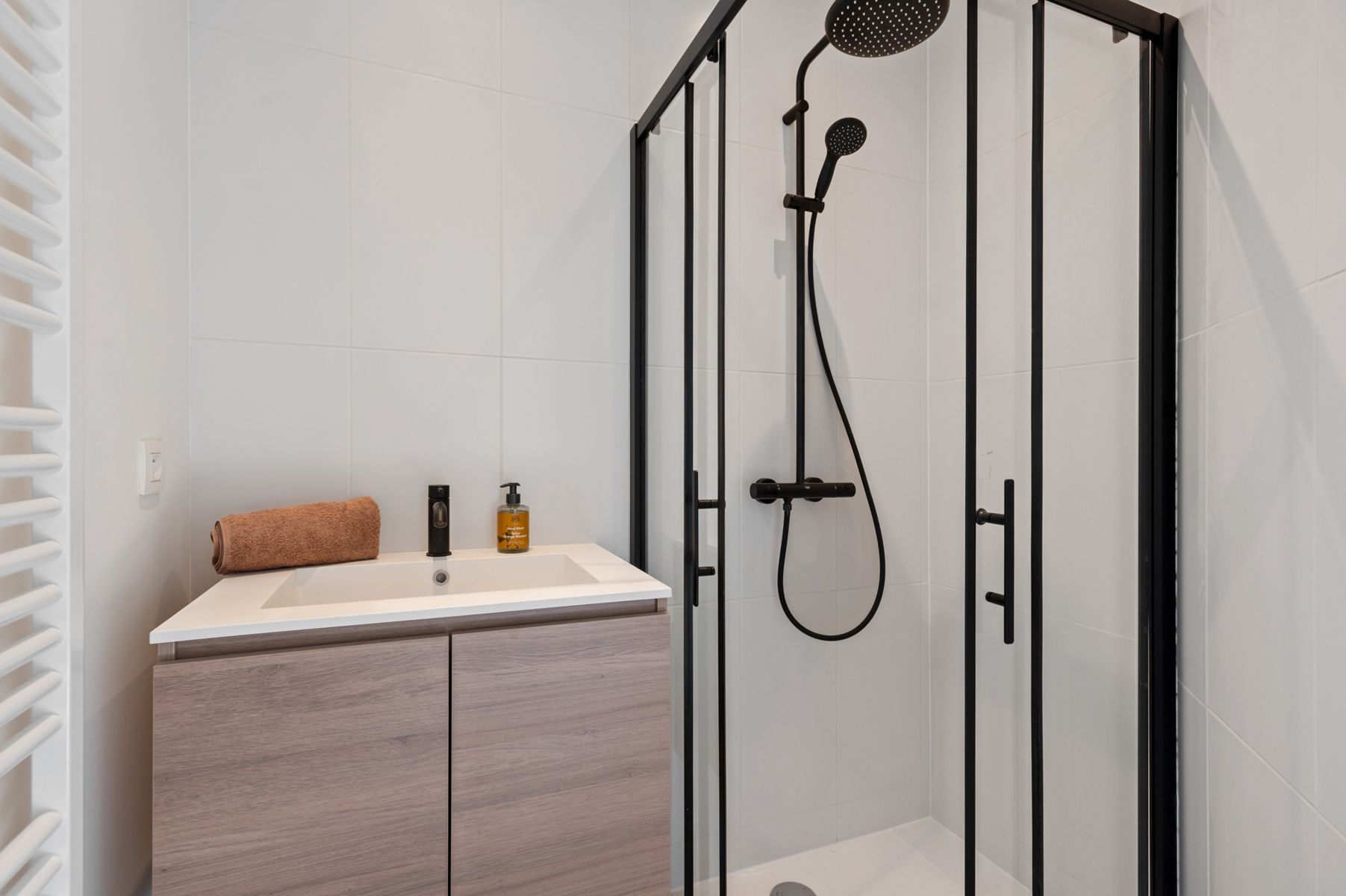 Gerenoveerd appartement te Merchtem! foto 13