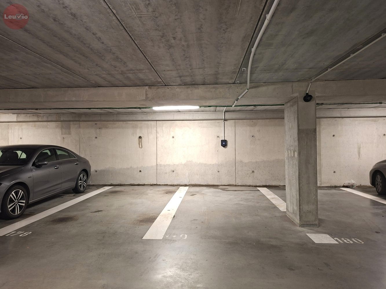 Nieuwbouw luxe appartment met autotaanplaats en fietsenberging foto 27