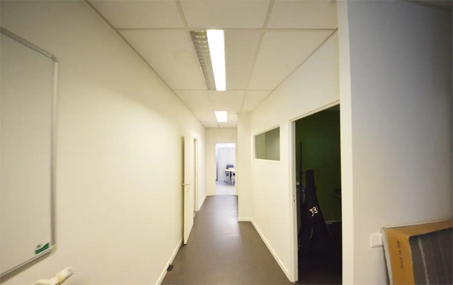 TOP GELEGEN HOEKLOCATIE NIEUWSTRAAT-VREDEPLEIN foto 9