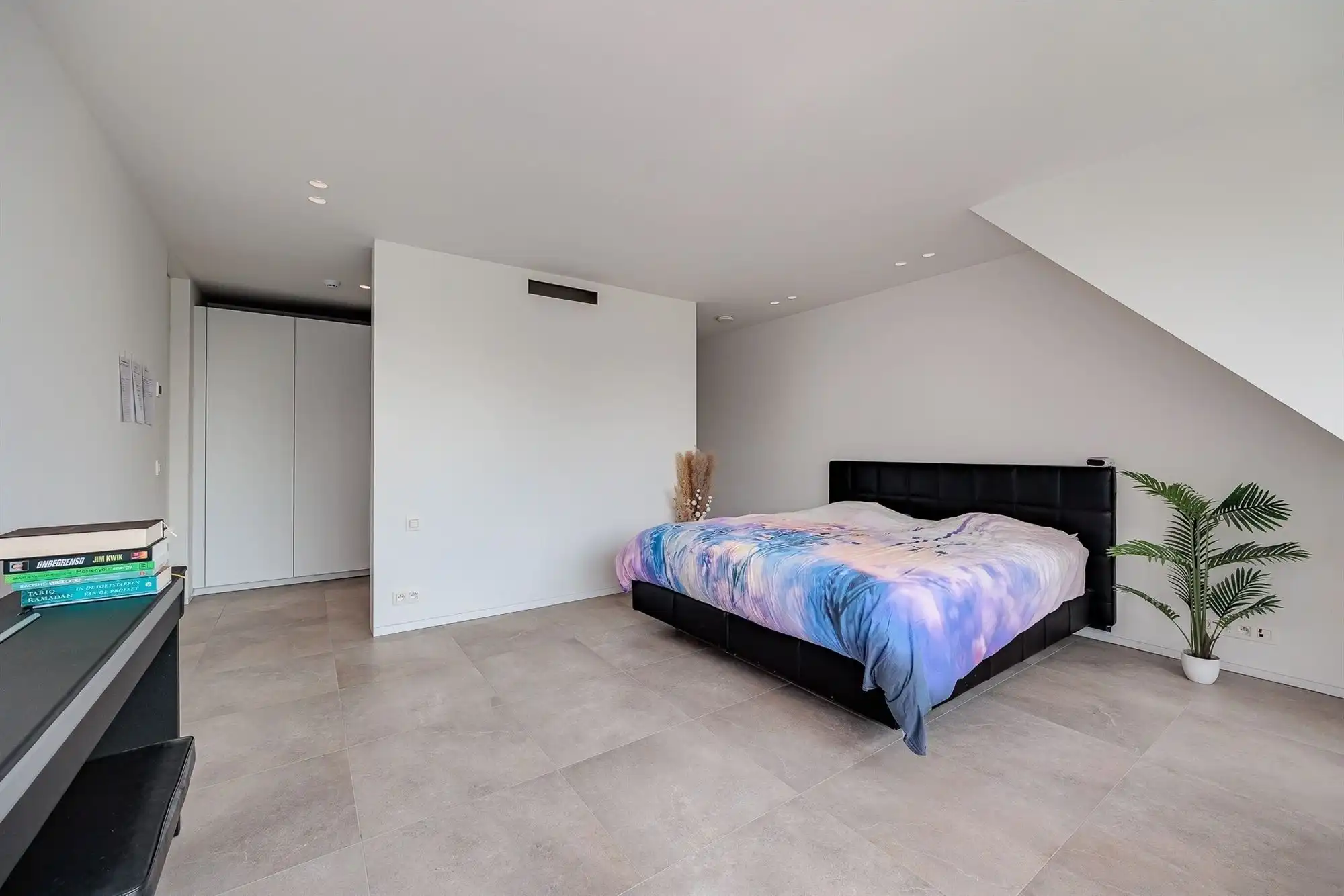Prachtig afgewerkt gebouw - showroom + villa foto 33
