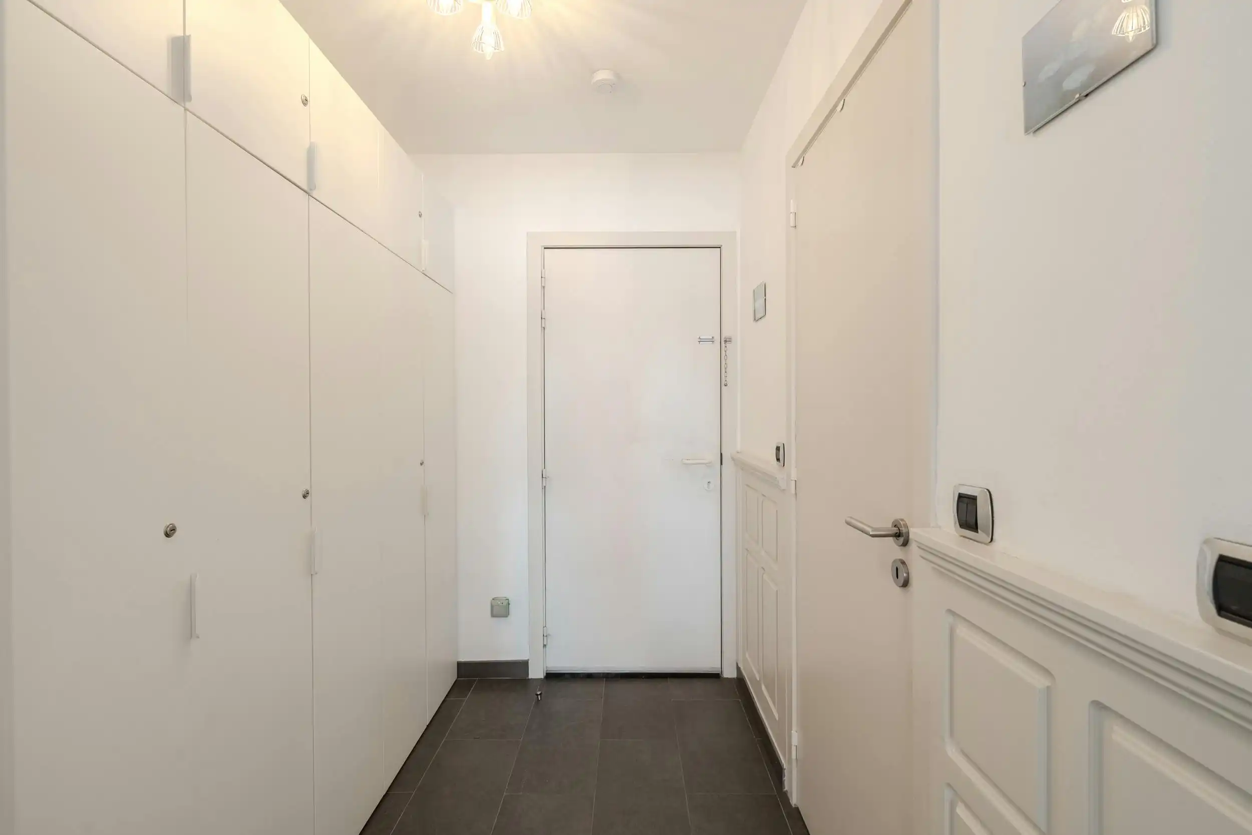 Instapklaar appartement met één slaapkamer en terras foto 9