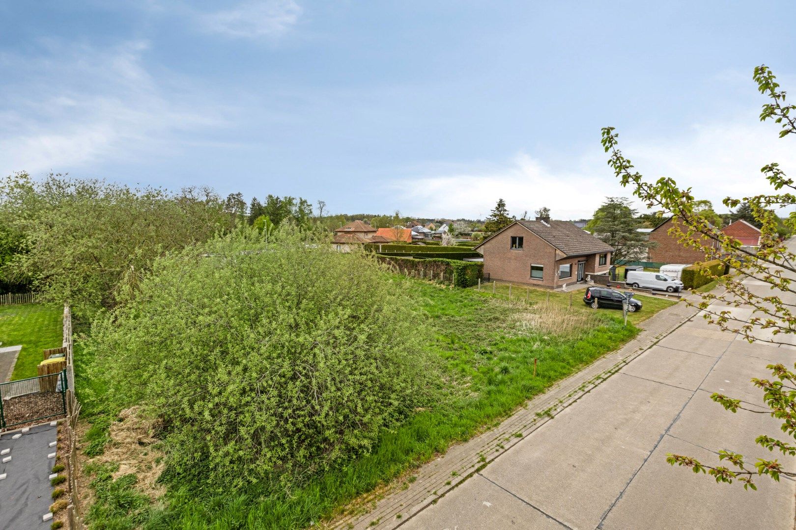 Prachtig perceel bouwgrond voor open bebouwing in Waanrode met een opp van 8a 18ca foto {{pictureIndex}}