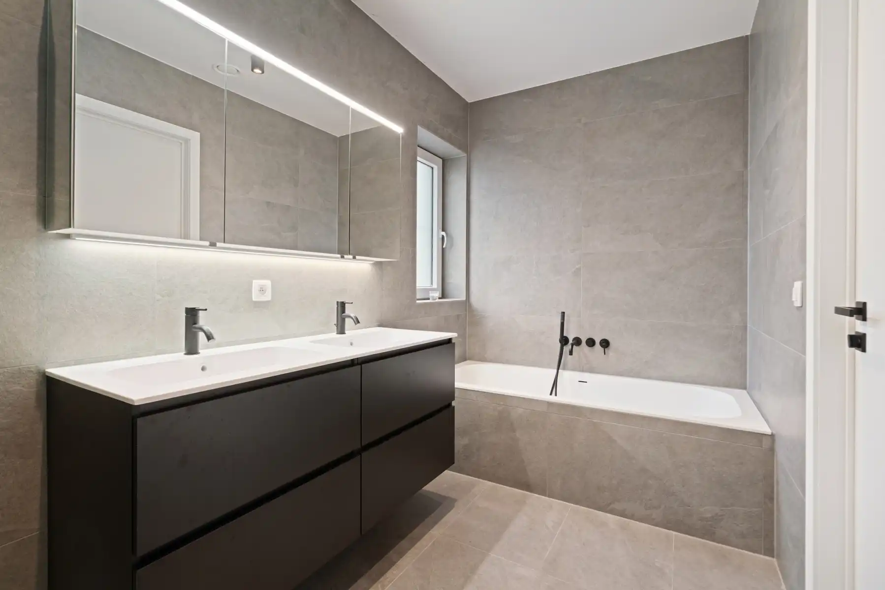 Te koop instapklare nieuwbouwwoning (aankoop met registratierecht = mogelijkheid voor 2%). foto 20