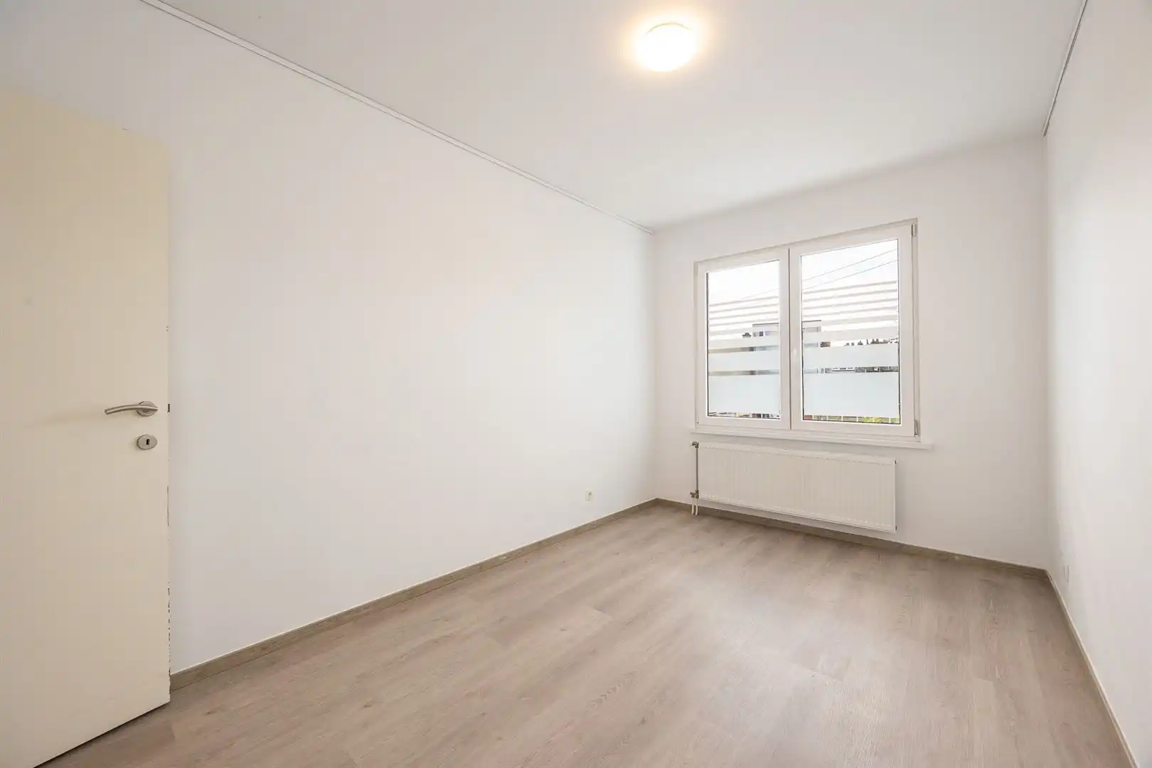 Opgefrist 2-slaapkamer appartement foto 10