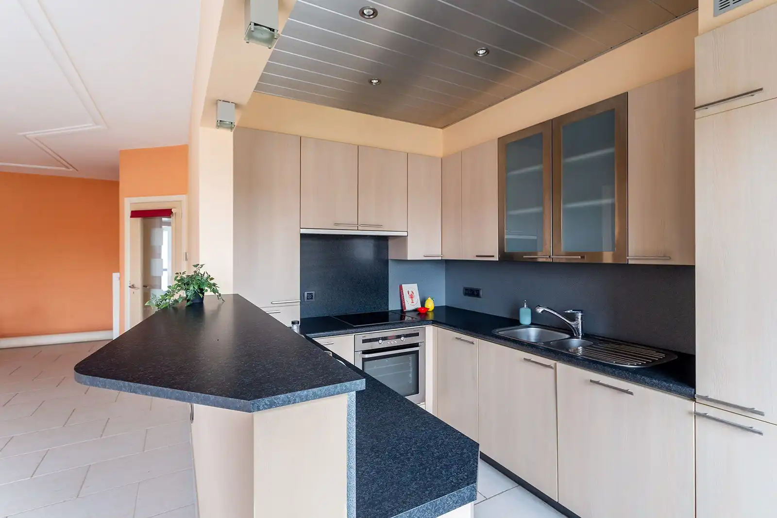 Lichtrijk 2-slaapkamerappartement in kleinschalig gebouw op Linkeroever foto 8