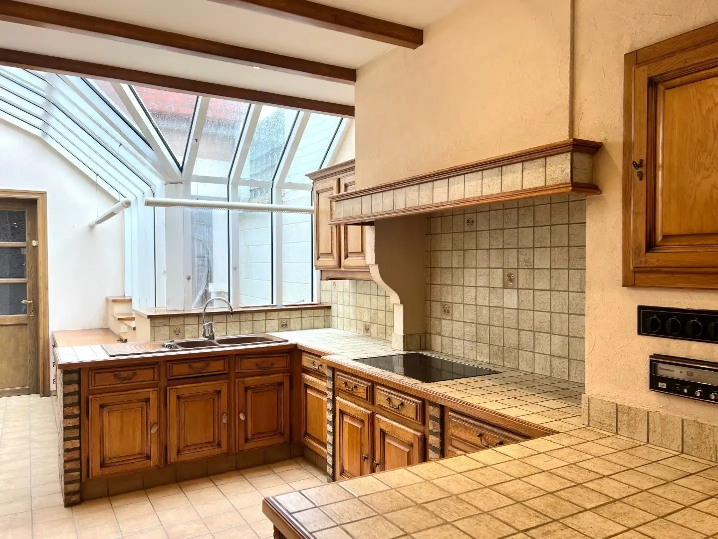 TE KOOP – Ruime eigendom met commerciële mogelijkheden in Zwevegem Vanafprijs: €150.000 foto 4