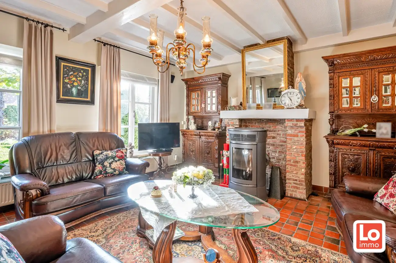 VERKOCHT! Charmante halfopen woning met inpandige garage op een rustige en groene locatie in Beervelde! foto 8