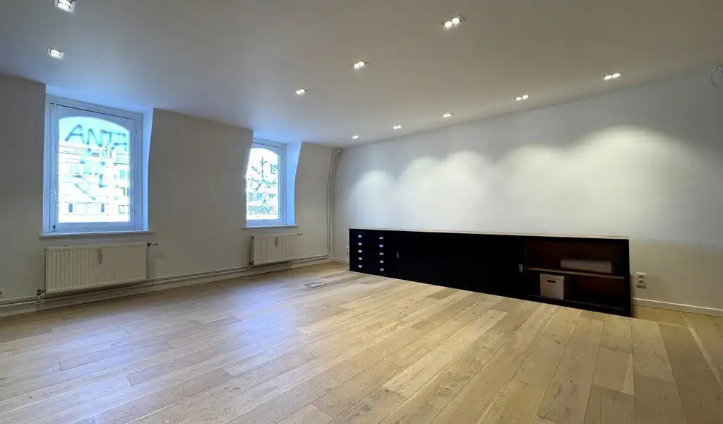 Kantoren te huur in monumentale herenwoning in Anwerpen foto 13