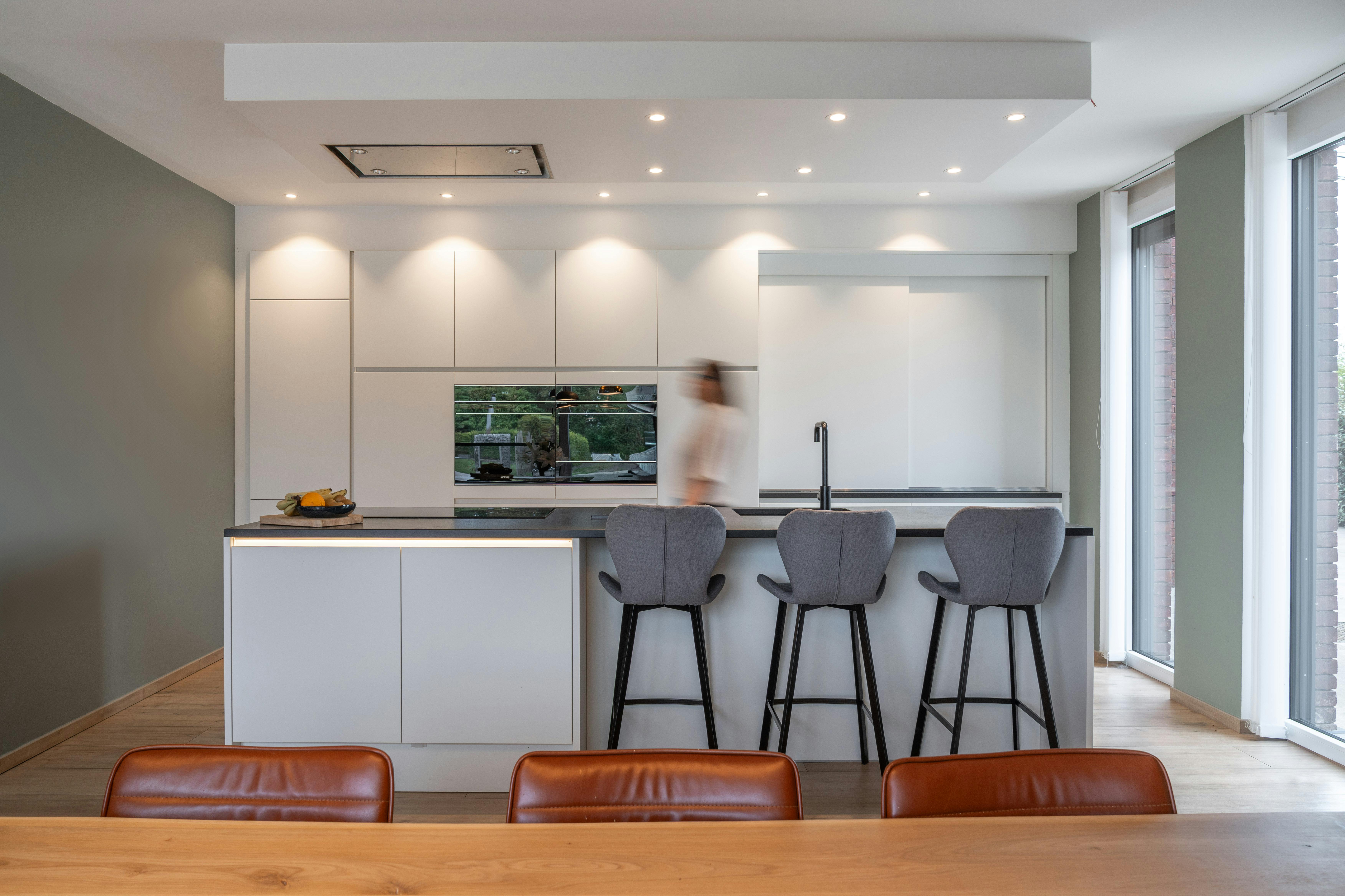 Moderne villa met zwembad en atelier te koop in Evergem foto 6