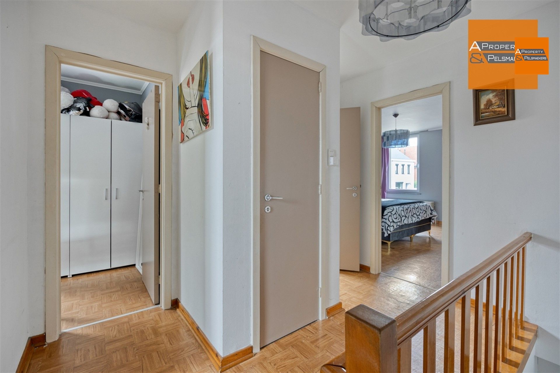 Gezinswoning met 3 à 4 kamers , tuin en garage foto 17