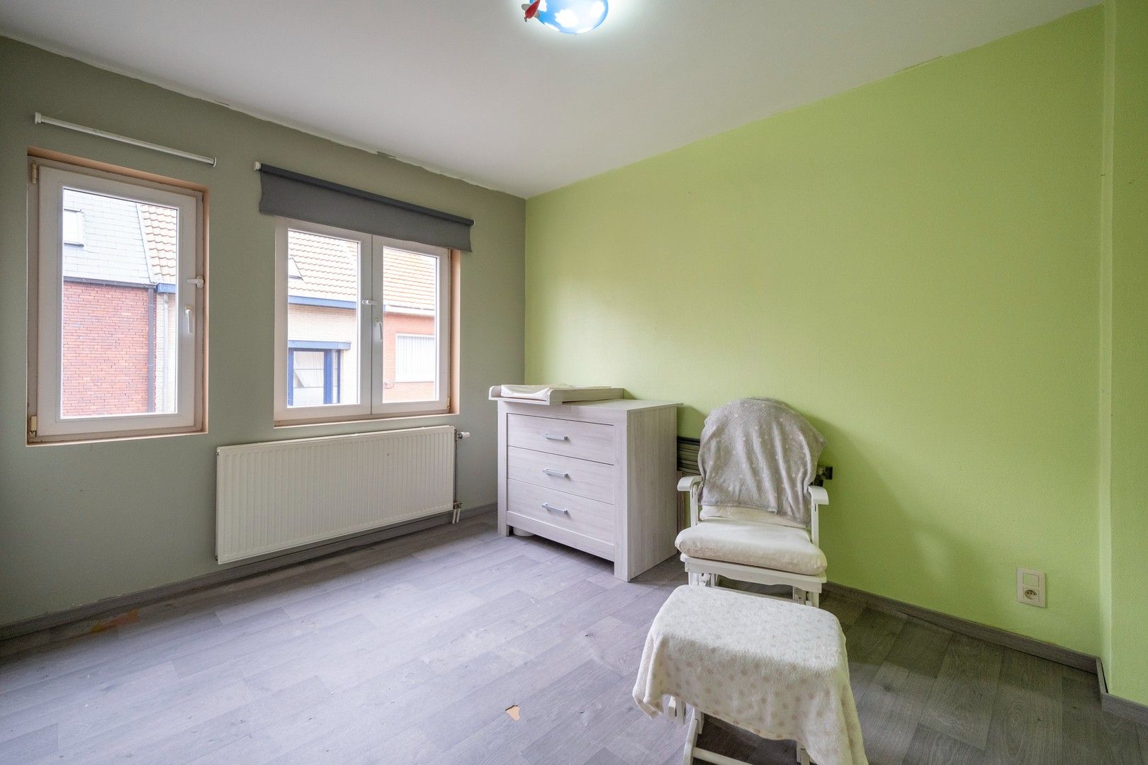 Te renoveren half open woning te Zwijndrecht foto 5