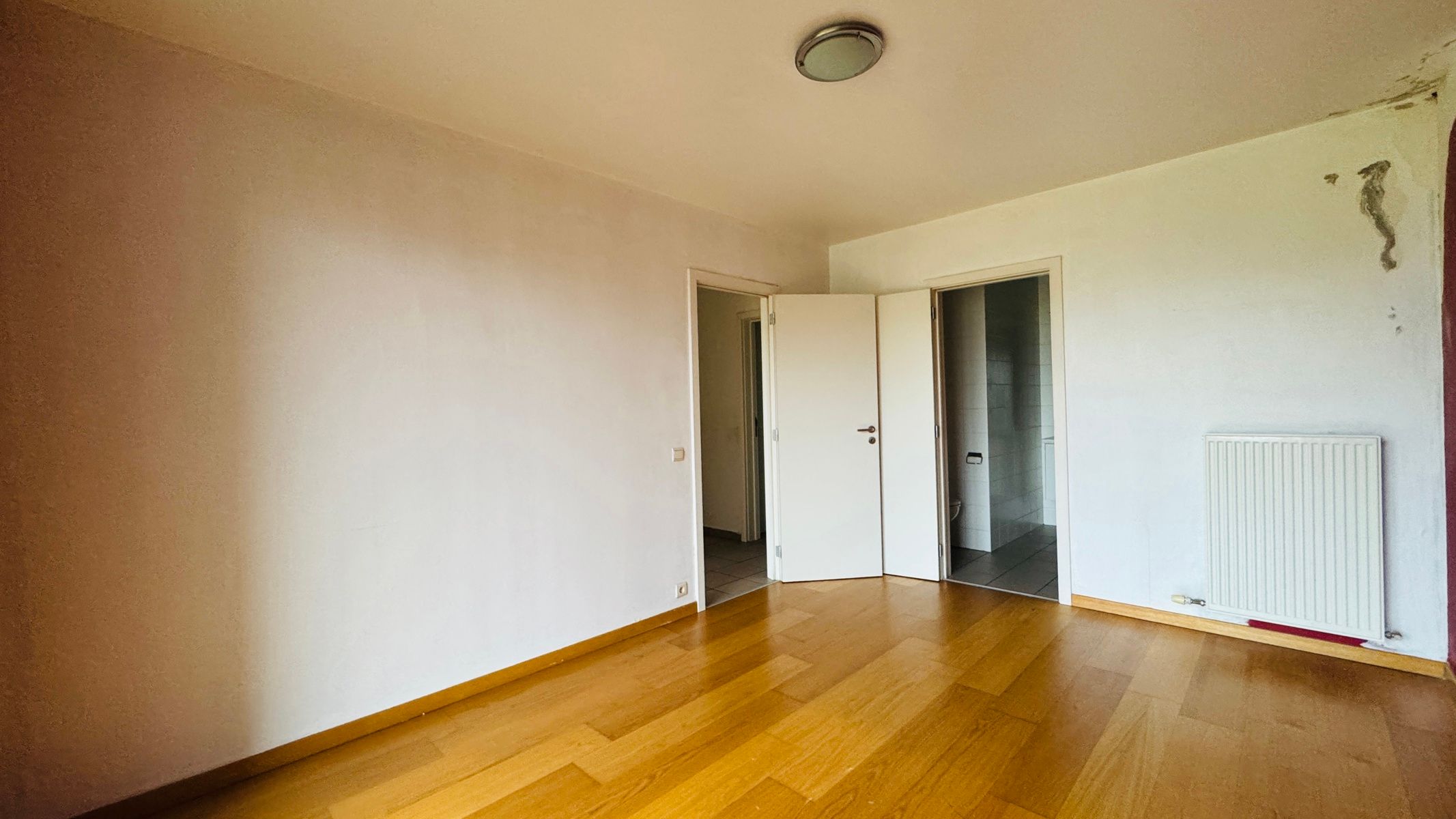 Zeer aangenaam en centraal gelegen 3 slaapkamer appartement  foto 23