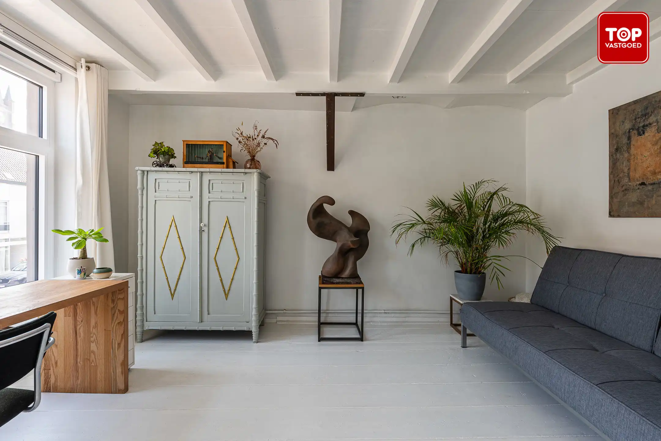 Authentieke en ruime woning met 3 slaapkamers, groot atelier en zonnige tuin foto 12