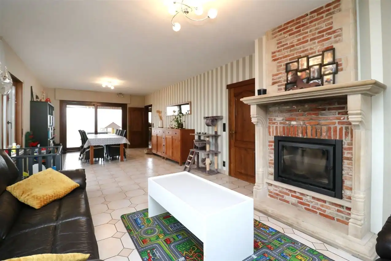 Villawoning met tuin op een goede locatie foto 7