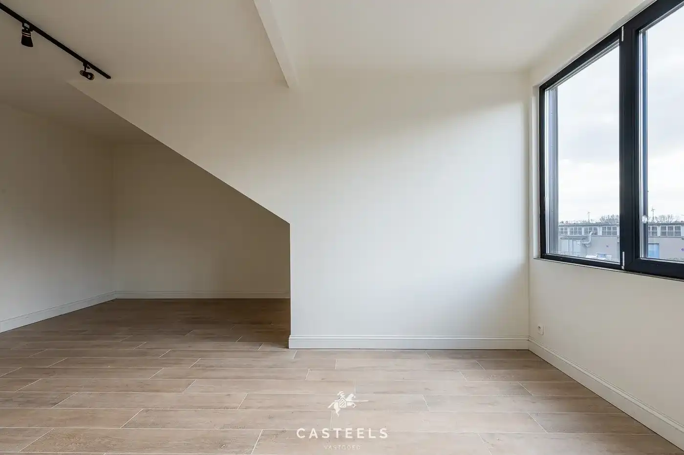 Ruime duplex met zonnig terras te Zelzate te koop foto 16