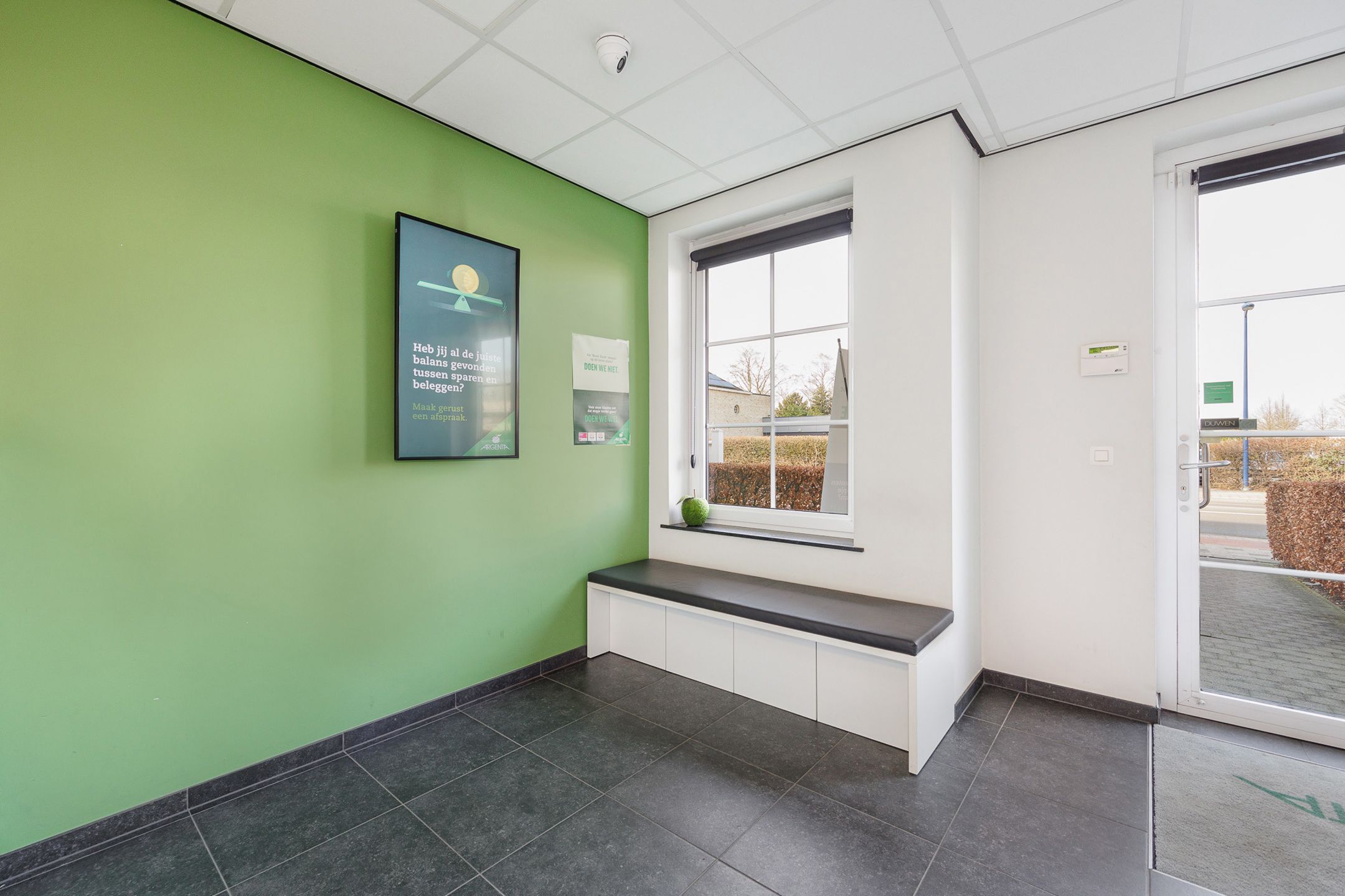 Kantoor 95 m² + tuin en 2 autostaanplaatsen op top locatie foto 6