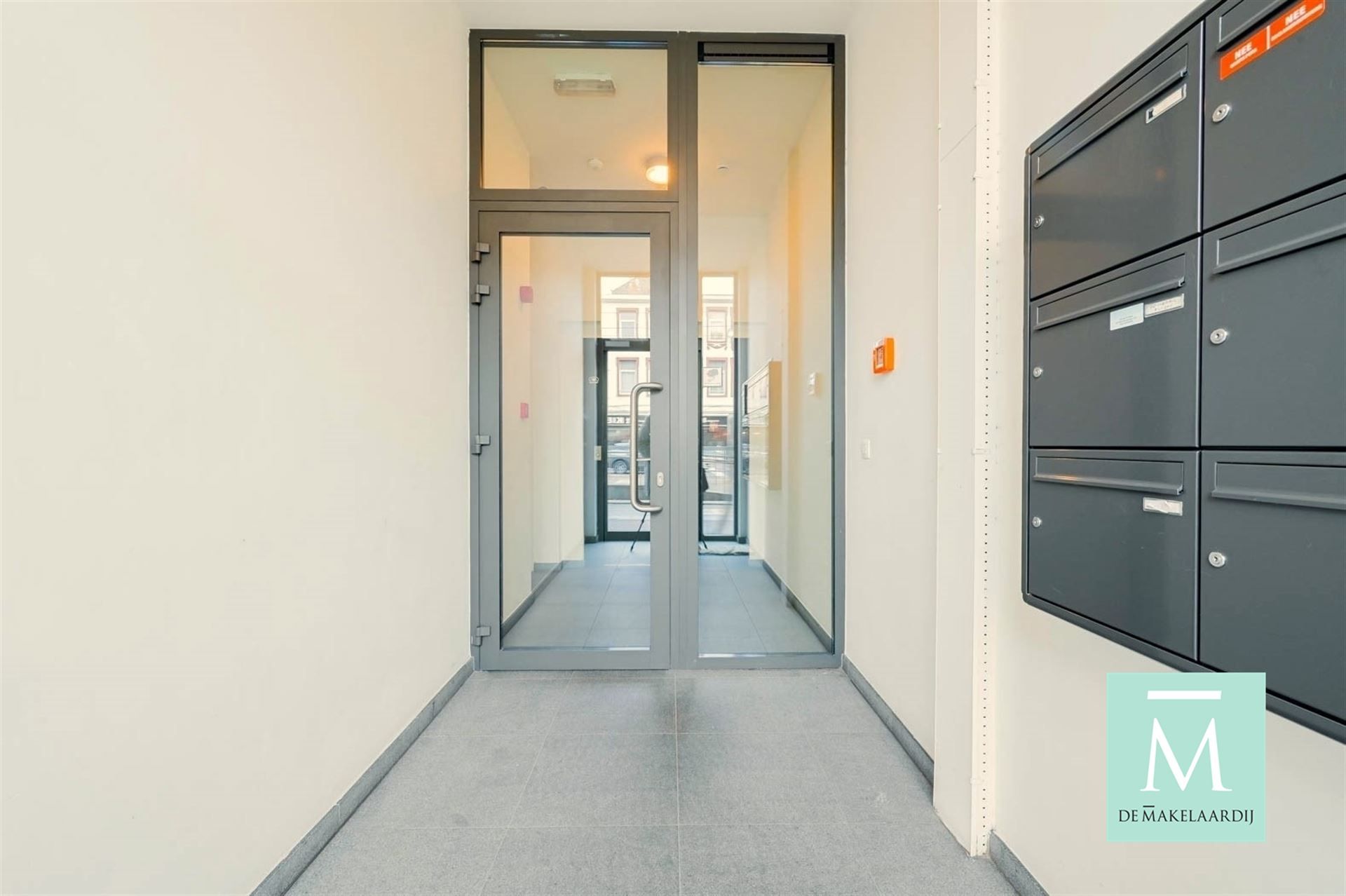 Lichtrijke en energiezuinige penthouse met twee slaapkamers foto 6