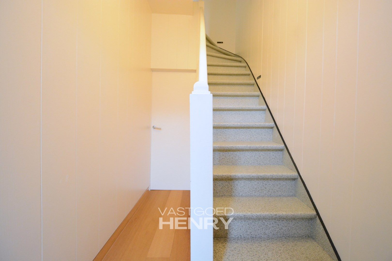 Te huur: Instapklare woning met ruime garage foto 14