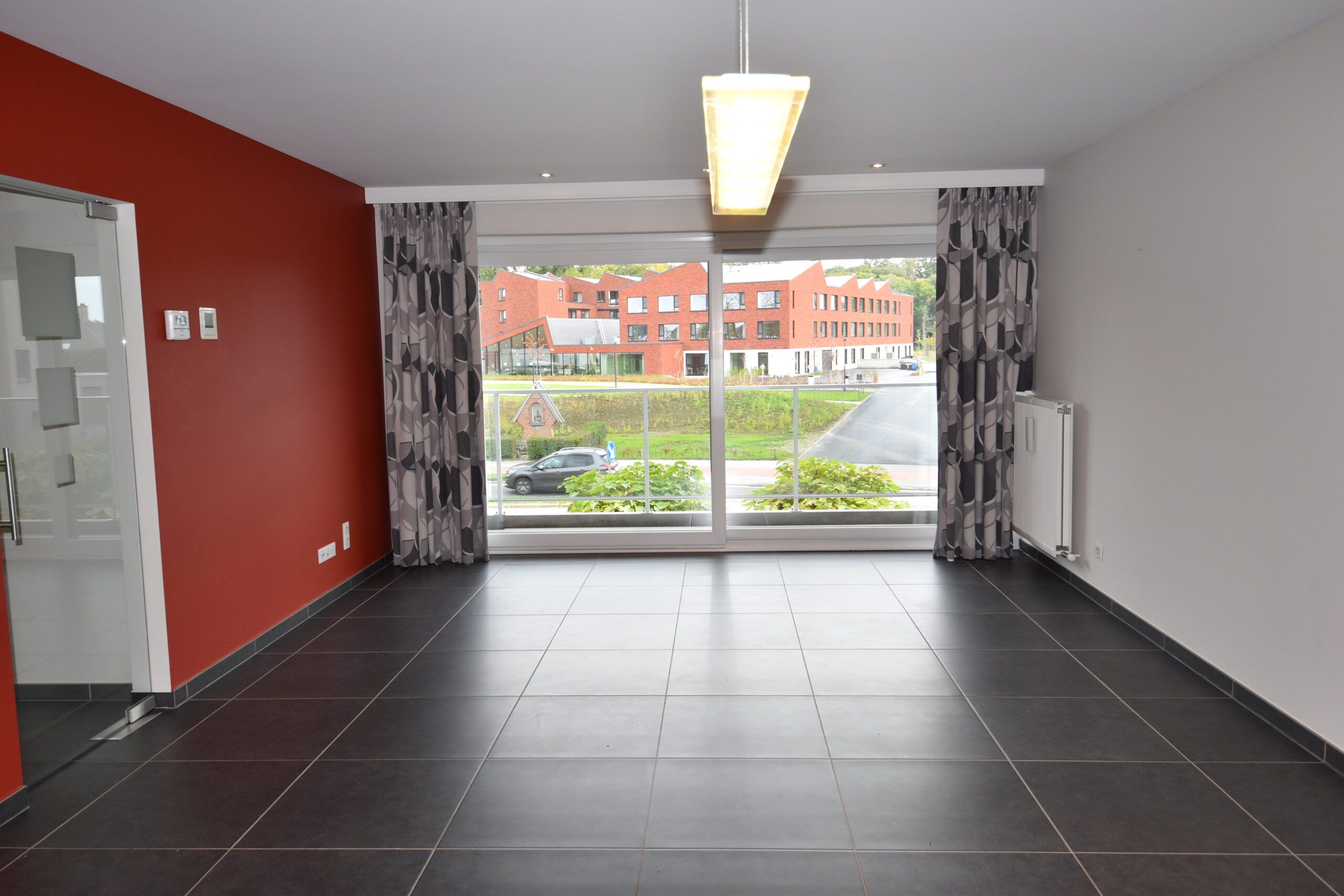 Trendy recent 2 slpk appartement met garagebox foto 17