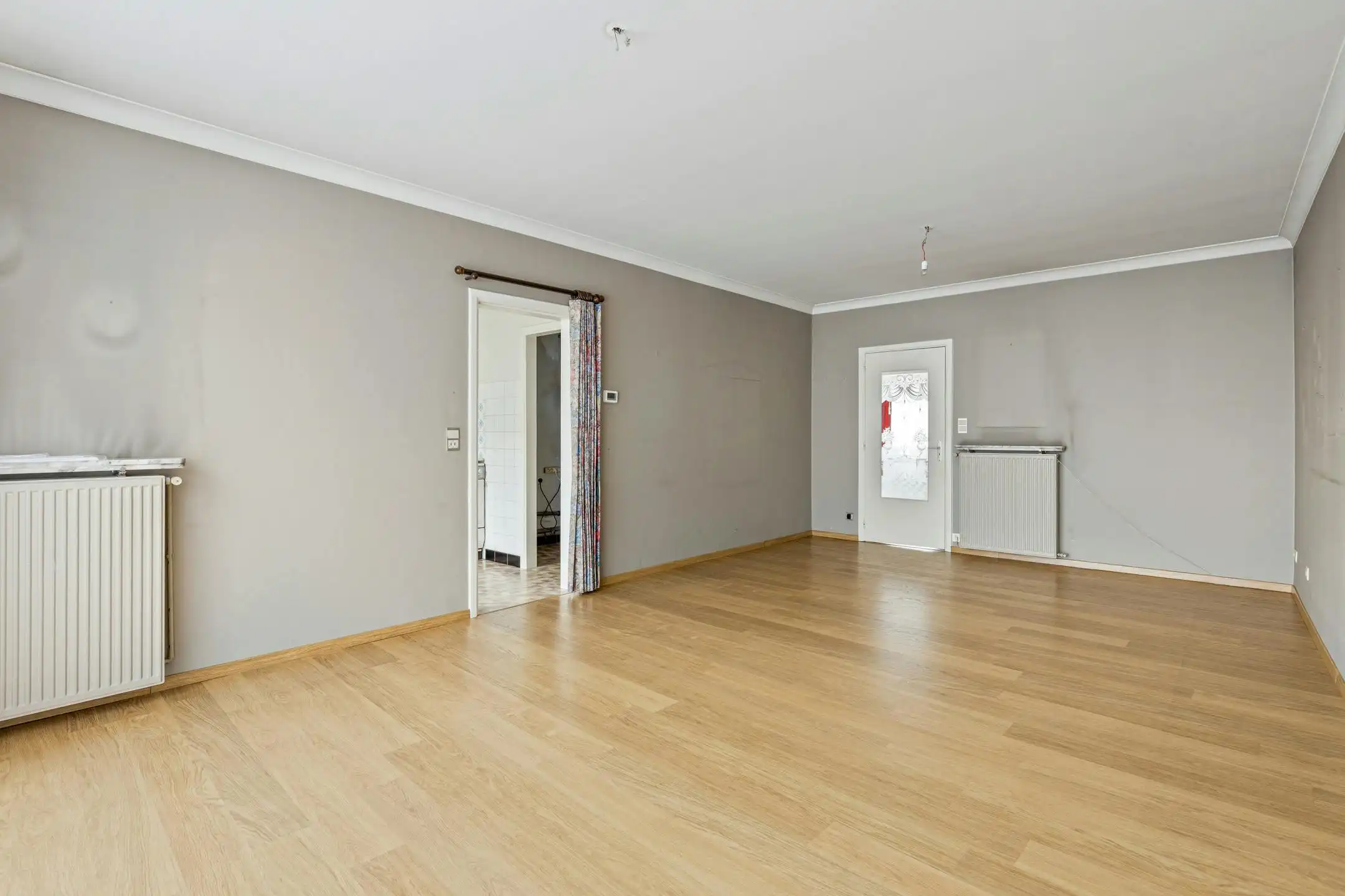 Twee slaapkamer appartement te koop in Kortrijk! foto 4