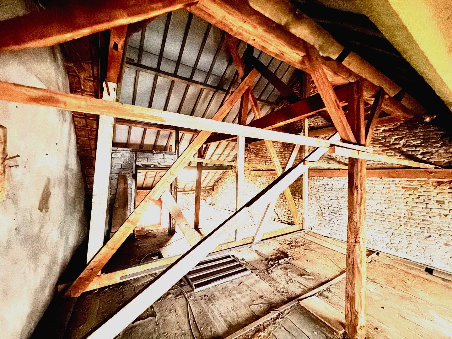 Charmant te renoveren handelspand  foto 8