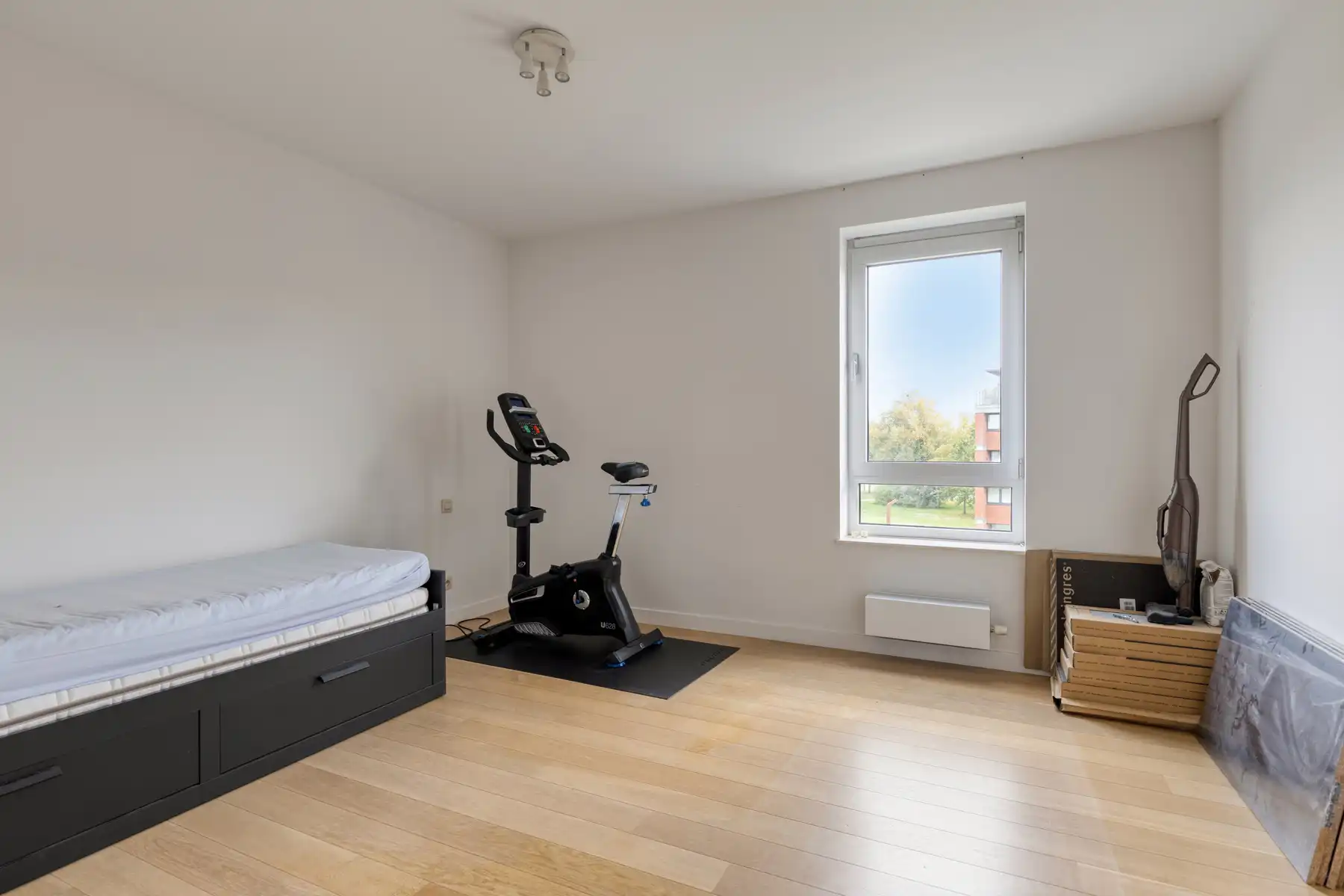 3 slaapkamer, 2 badkamer appartement met terras en parkings foto 16