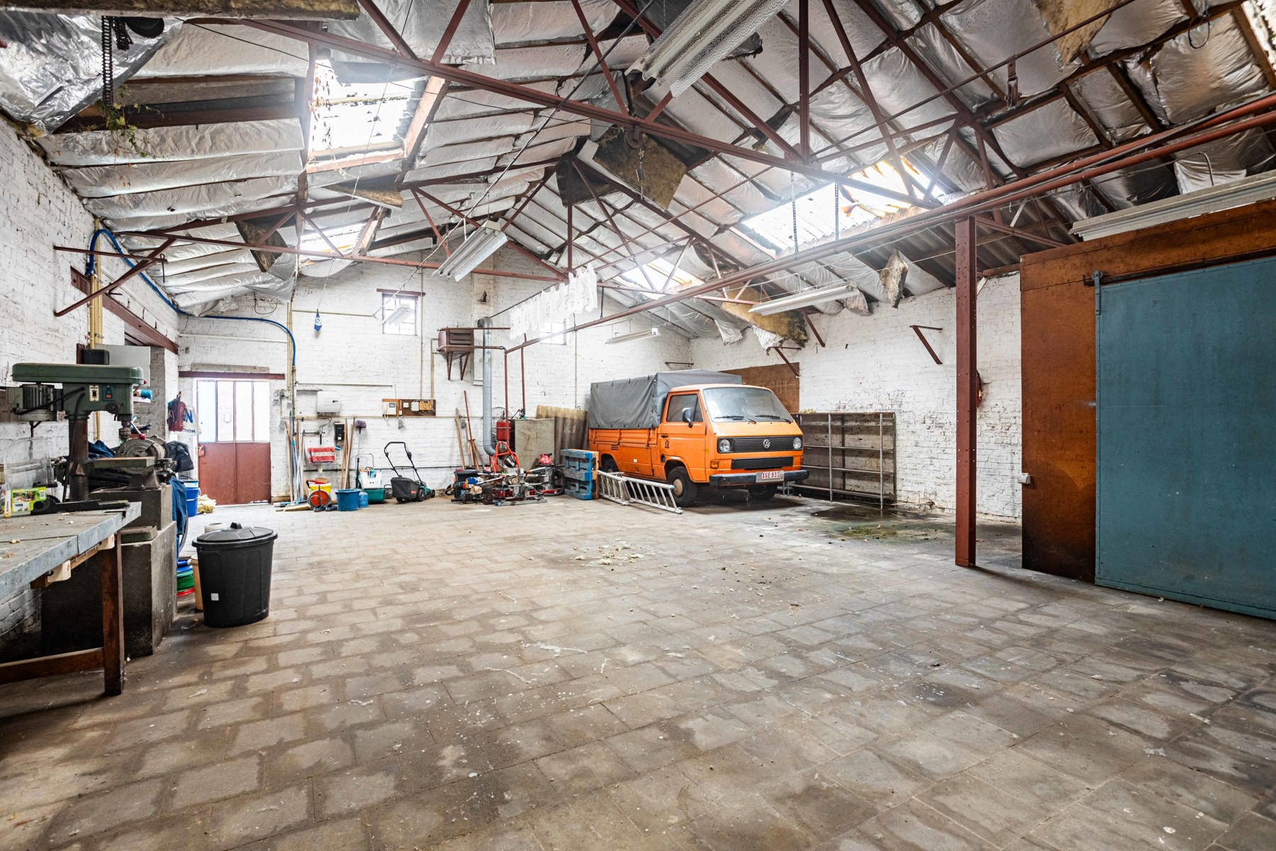 Polyvalente woning met groot magazijn! foto 2