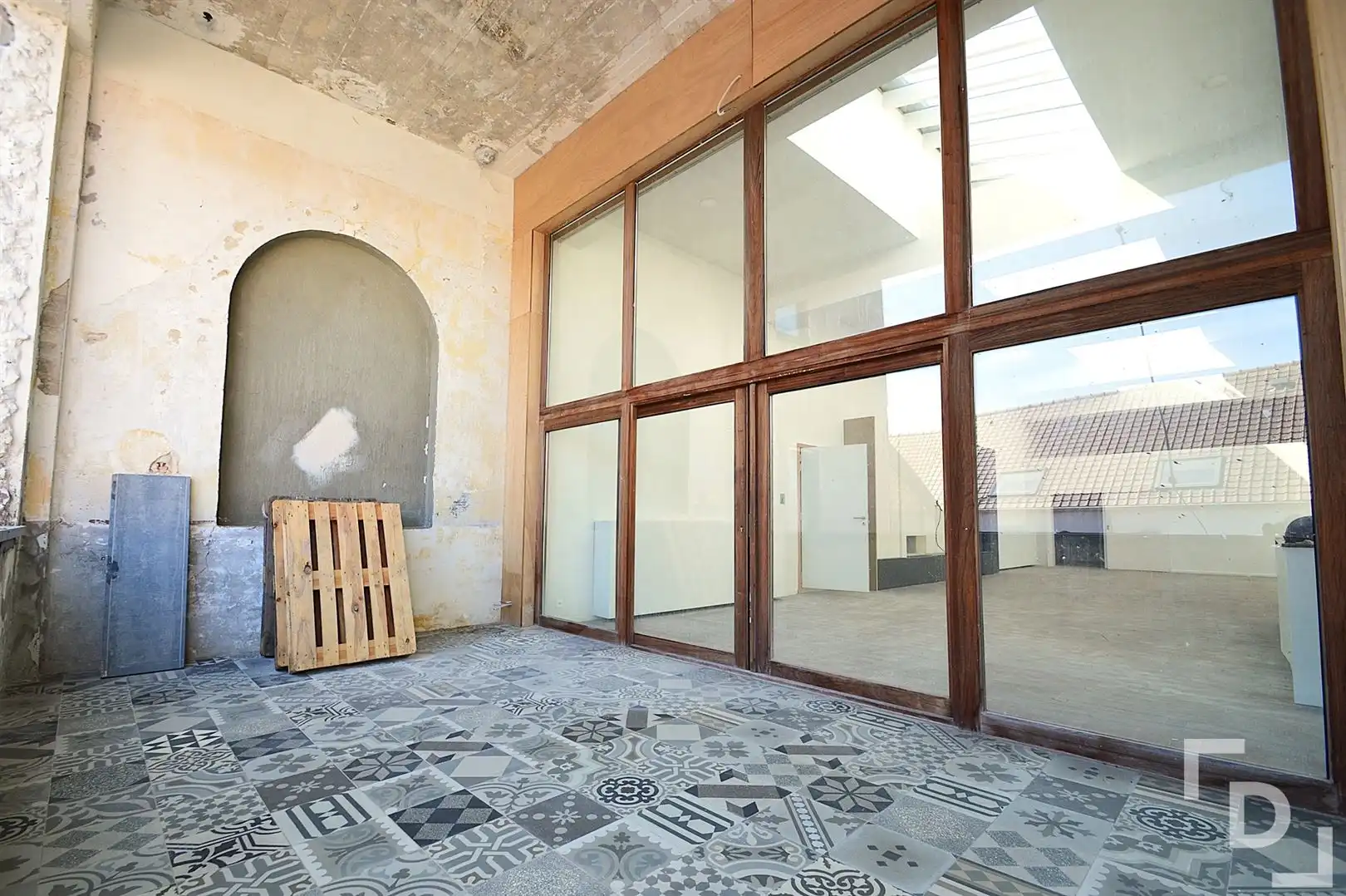 Exclusieve en ruime loft te koop in het hart van Ieper. foto 5