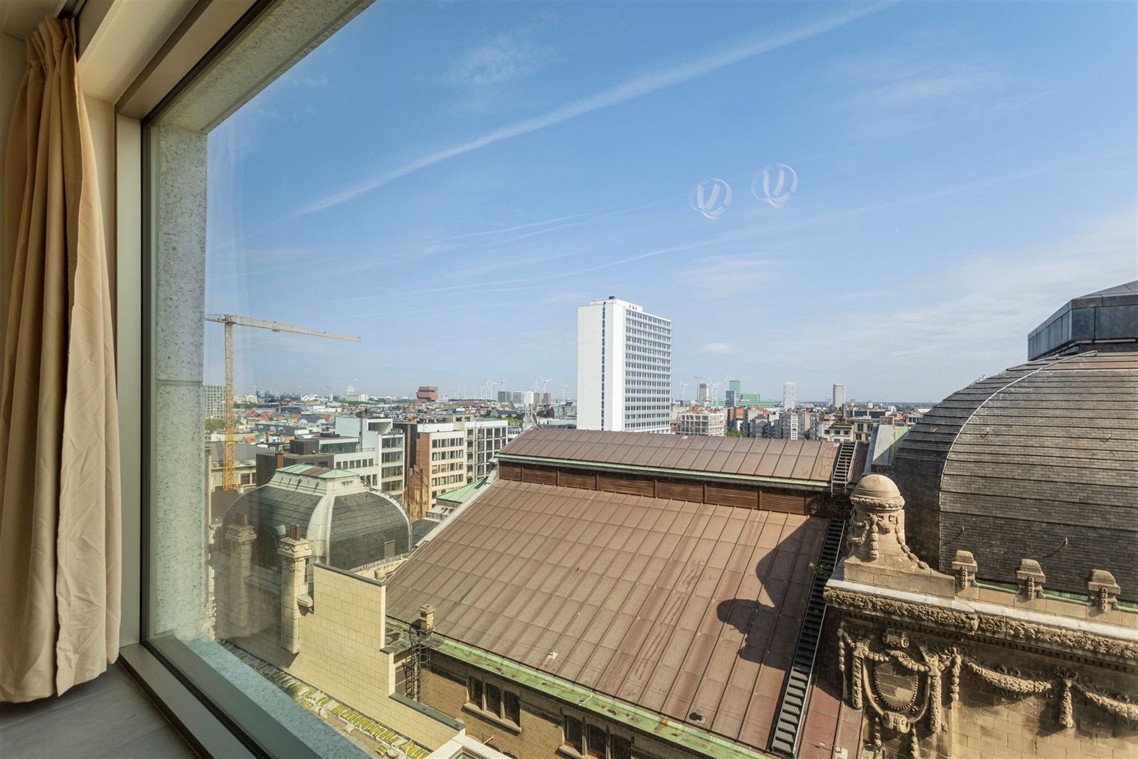 Gemeubeld 1 slaapkamer appartement op toplocatie in de nieuwe Antwerp Tower! foto 10