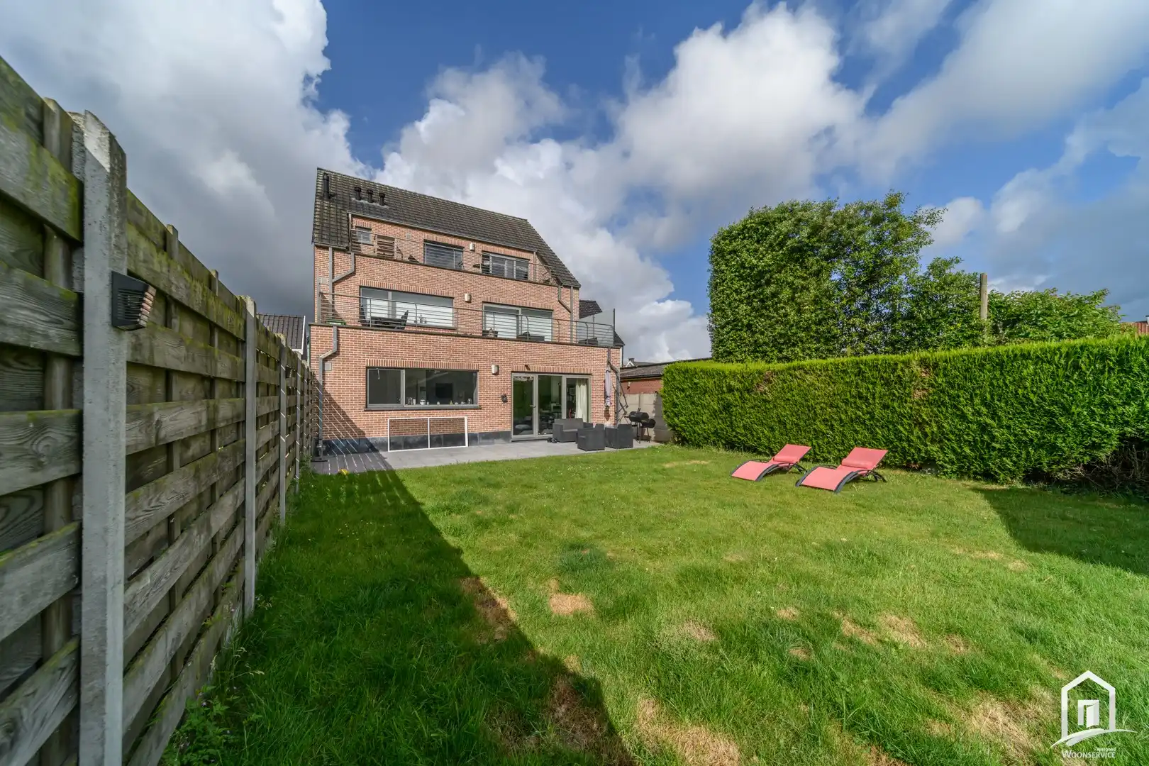 Ruim gelijkvloers appartement met 2 slaapkamers en tuin ! foto 5