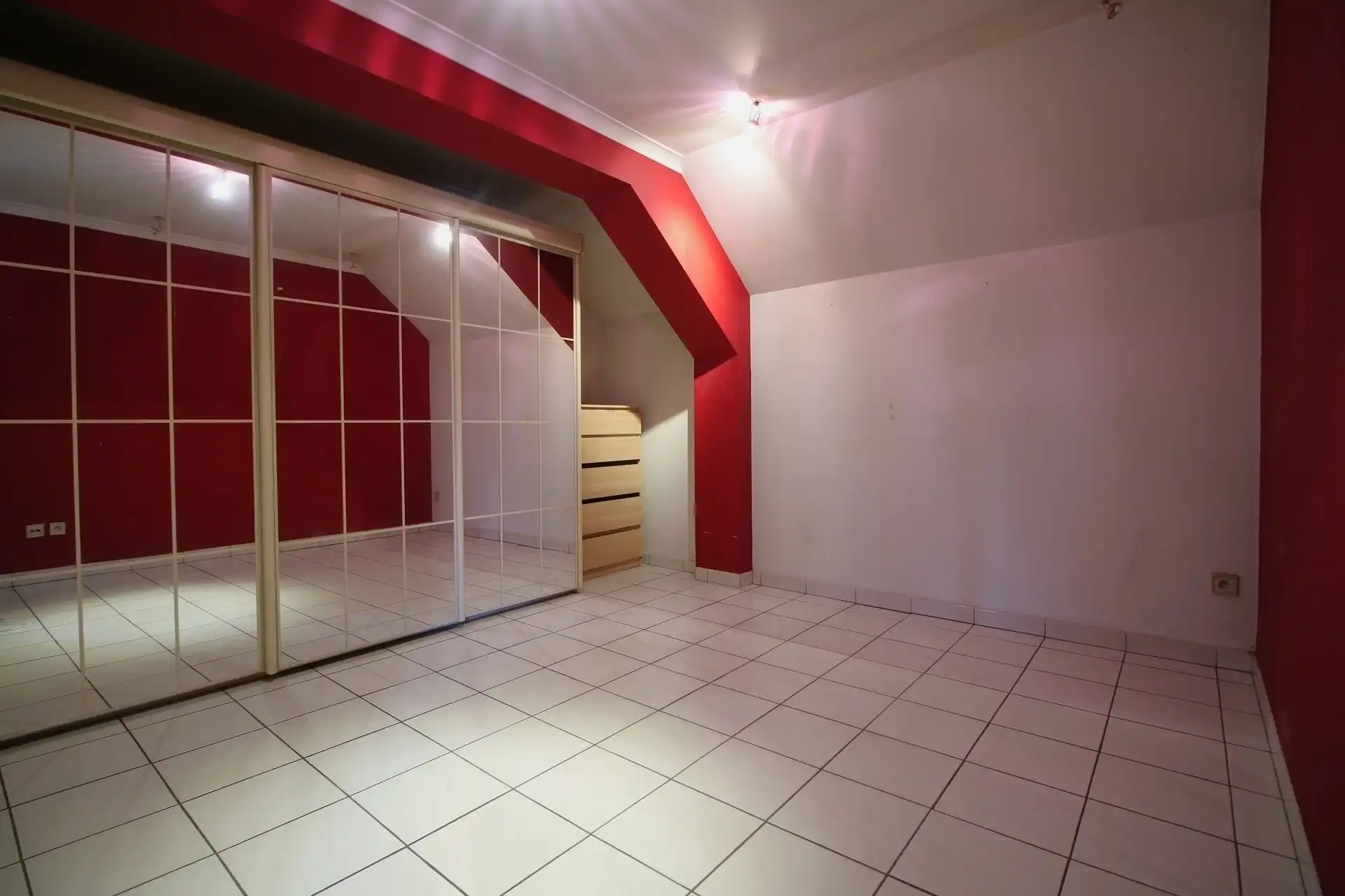 Ruim te renoveren handelspand met woning foto 23