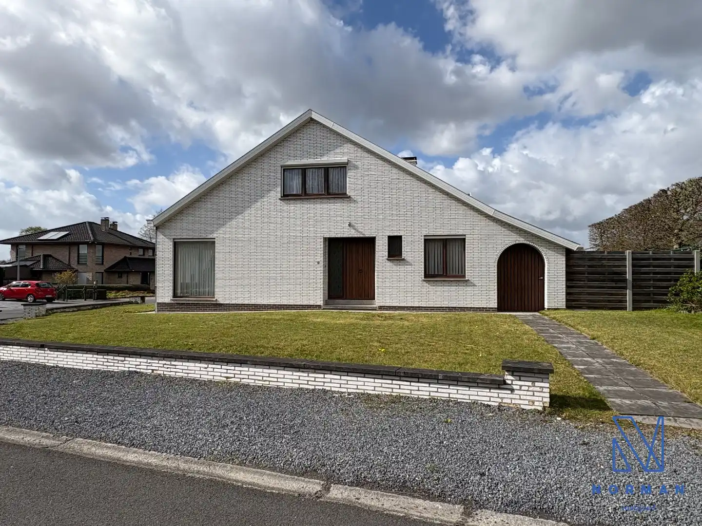 Alleenstaande te renoveren woning in Vichte met veel potentieel! foto 17