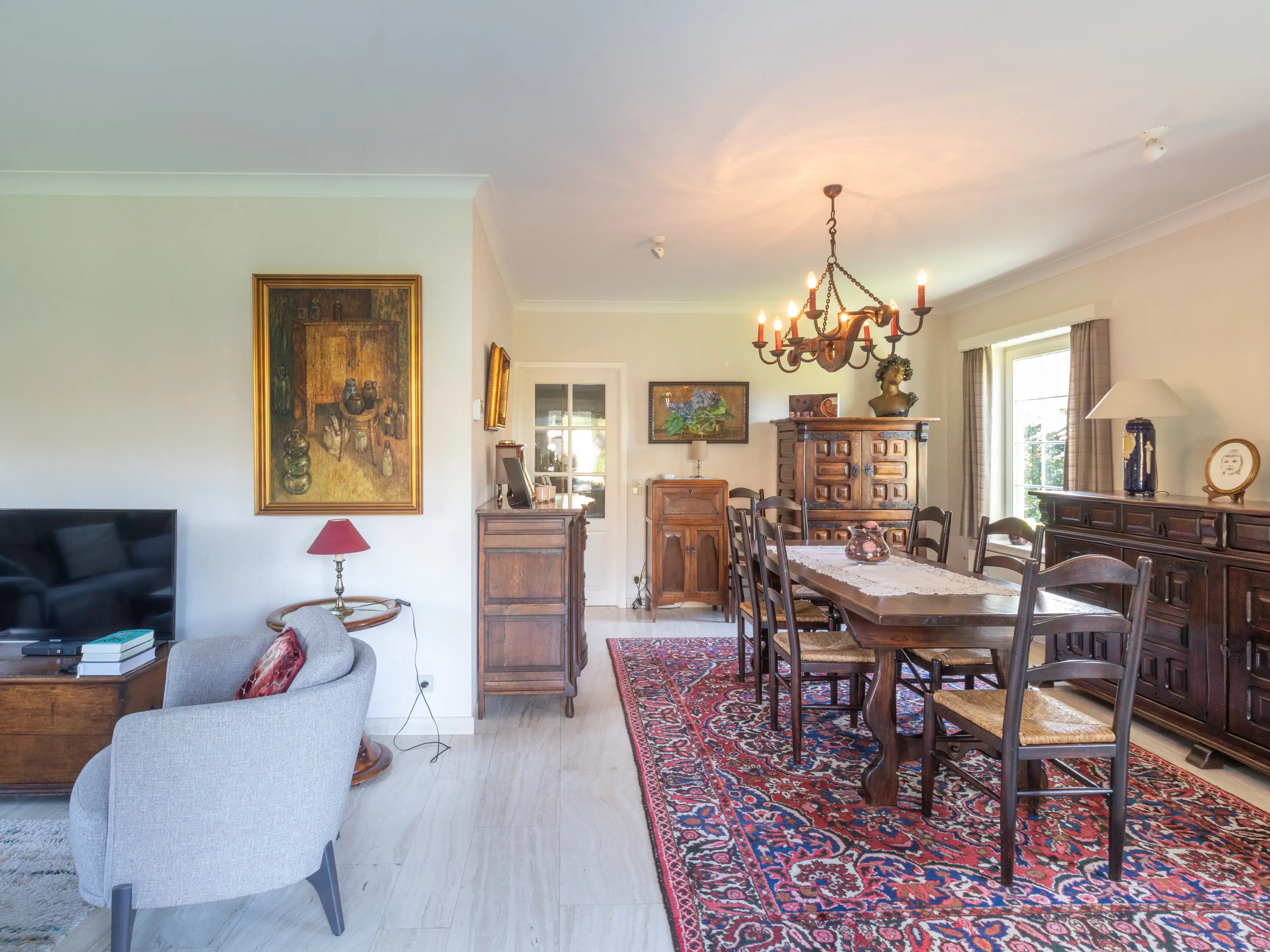 Goed gelegen woning met tuin en garage in Hove foto 3