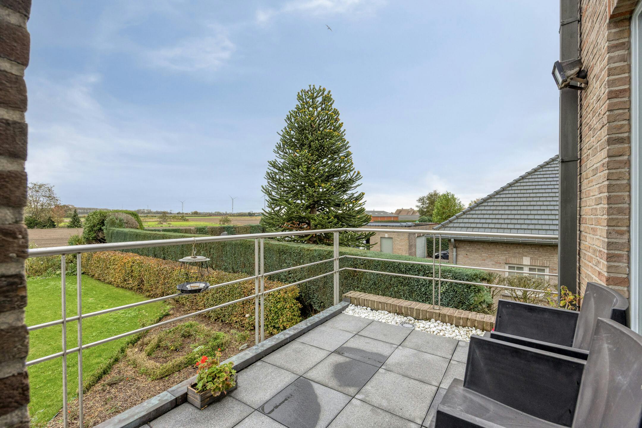 Gelijkvloers handelsruimte of kantoor met woning en tuin foto 31