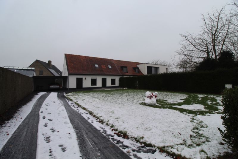 Gerenoveerde woning met drie/vier slaapkamers te Kachtem foto 16