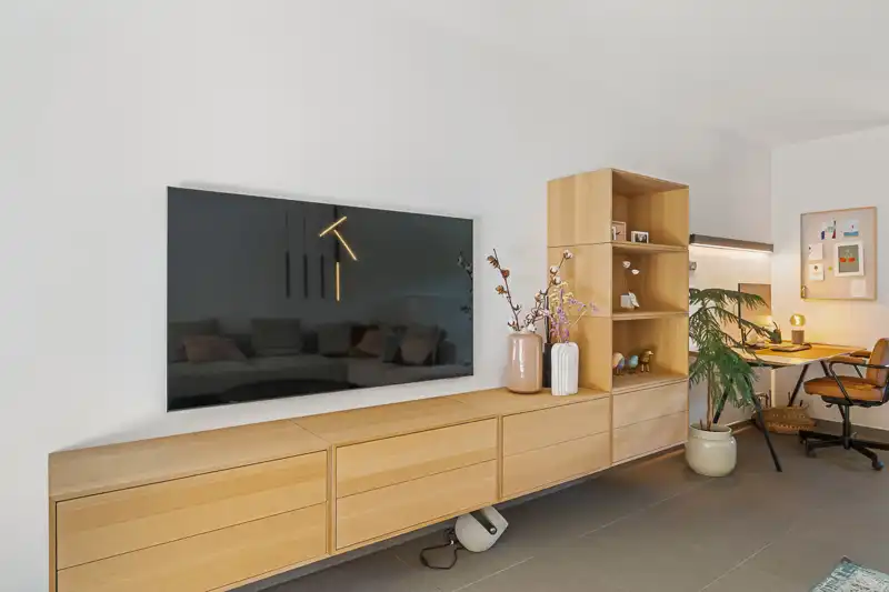 Hooglede – Verrassend ruime tussenwoning met villa-allures op 1.218 m² foto 4