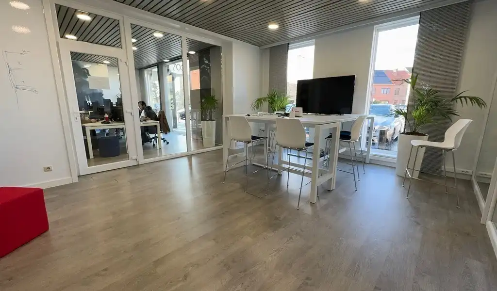 Kantoren te koop in opbrengsteigendom aan klaverblad in Gent foto 10